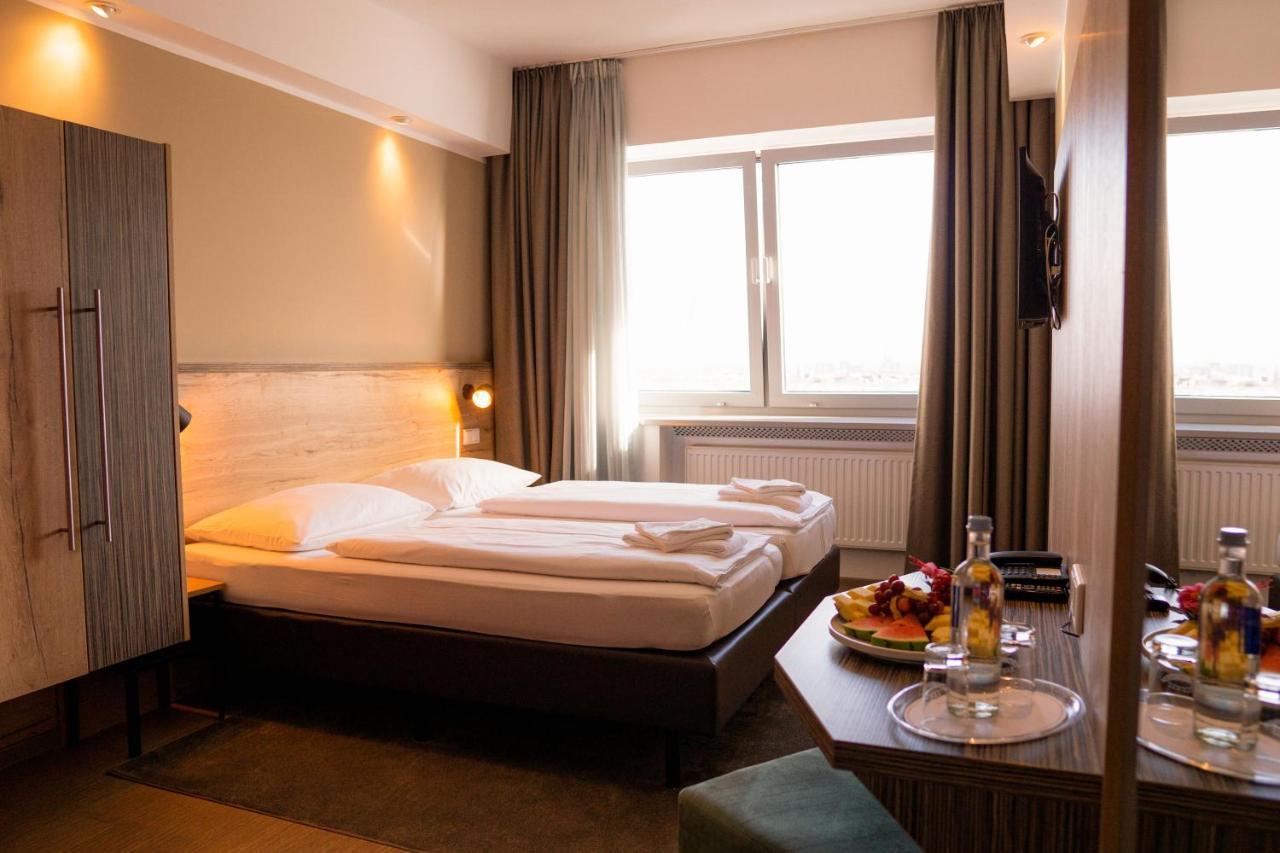 Sportforum Hotel 2*